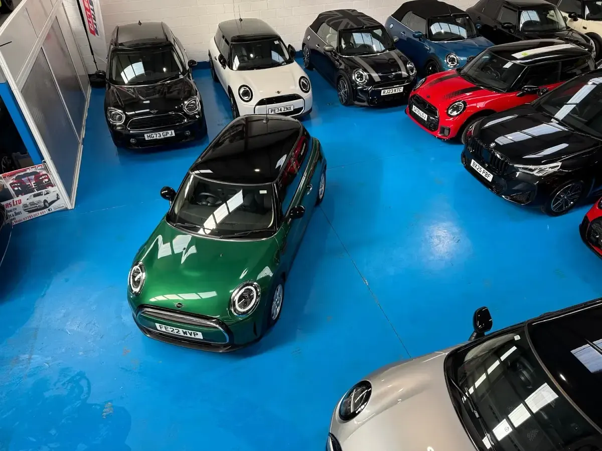 Used Mini Cooper Classic 2022 Green Hatchback