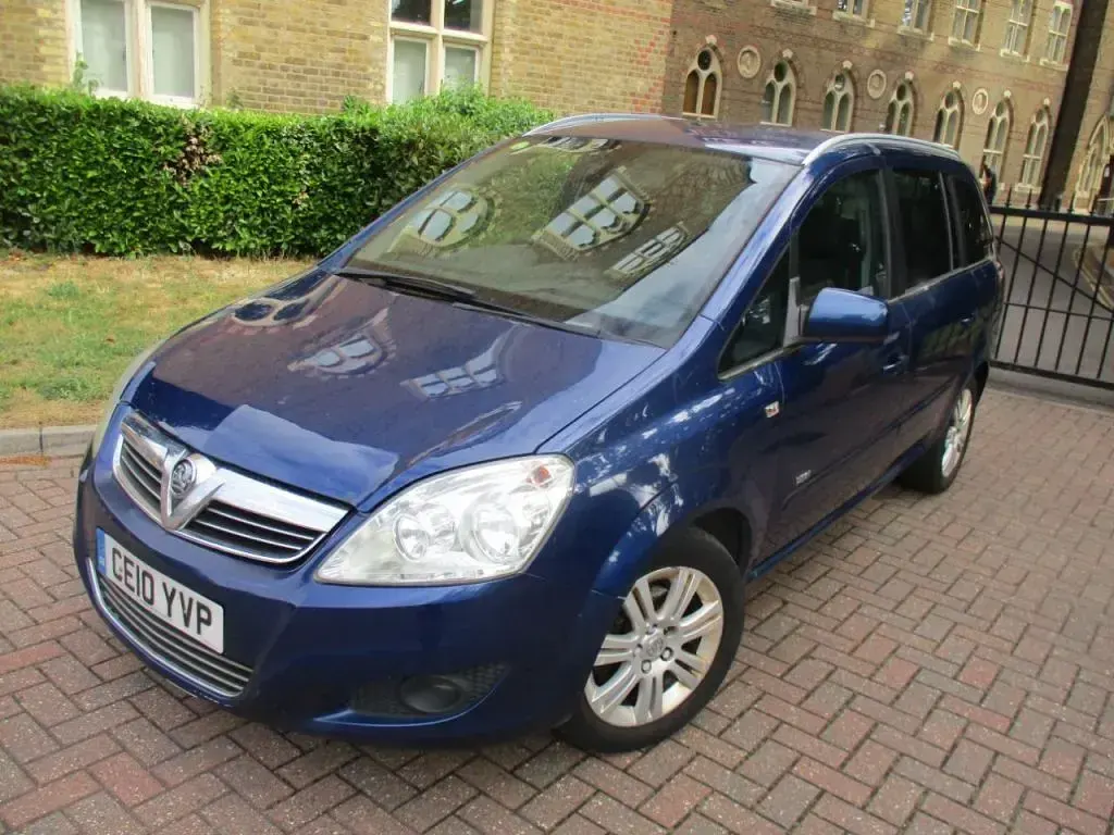 Used Vauxhall Zafira Design Edition 115 HP (84 kW) 2010 Blue MPV