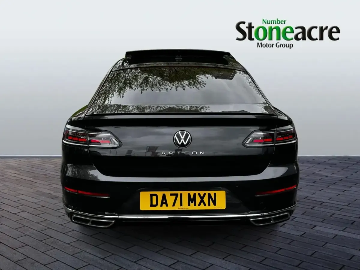 Begagnad VW Arteon R-line 190 HK (139 kW) 2021 Grå Halvkombi