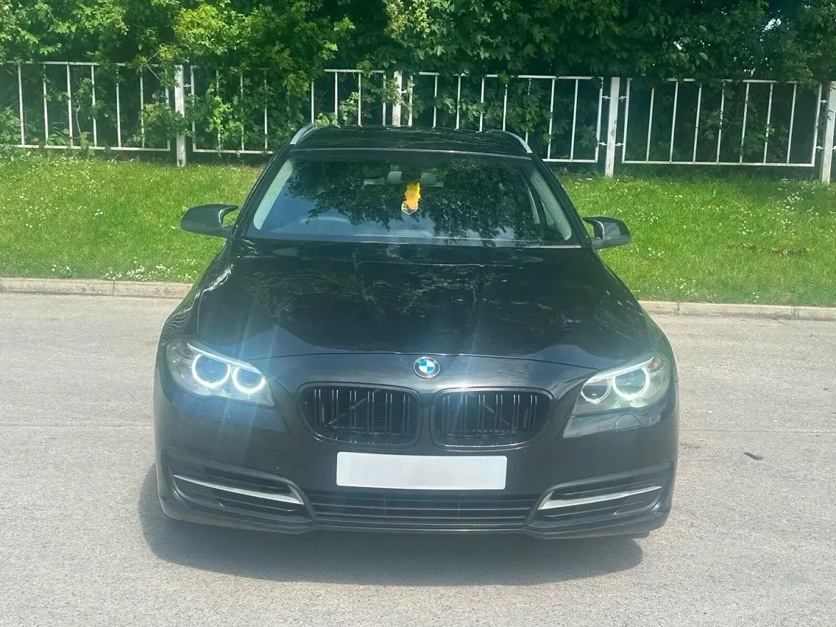 Used BMW 520 184 HP (135 kW) 2014 Black Estate