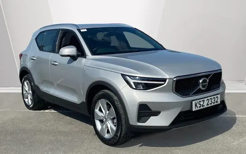 Used Volvo XC40 Core 163 HP (119 kW) 2025 SUV