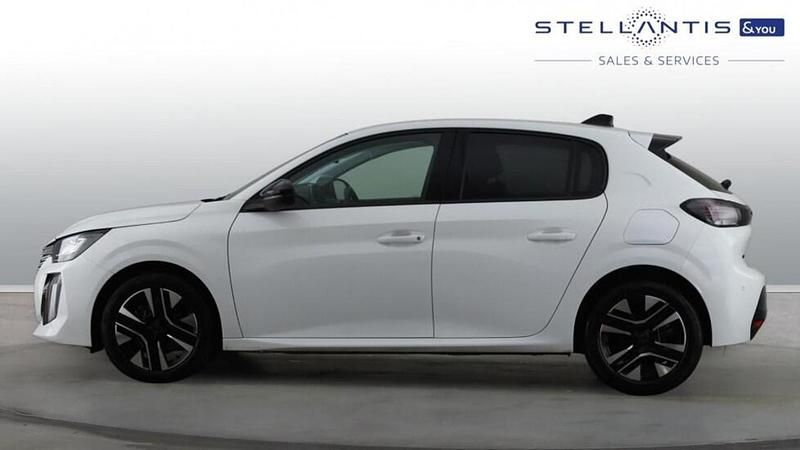 Used Peugeot 208 Allure 99 HP (72 kW) 2024 Yellow Hatchback