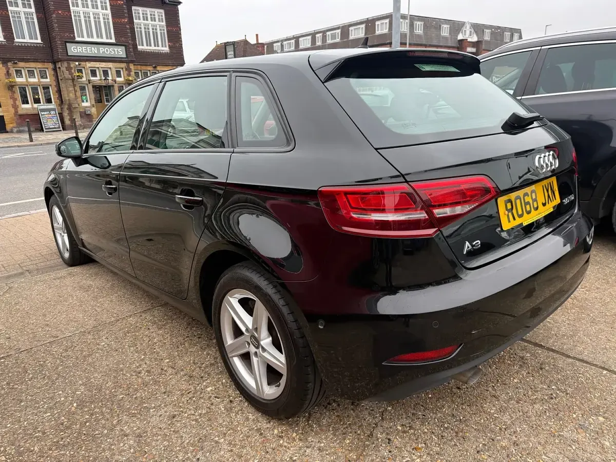 Used Audi A3 Sportback Design 116 HP (85 kW) 2018 Black Hatchback