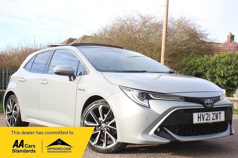 Used Toyota Corolla 122 HP (89 kW) 2021 Grey Hatchback