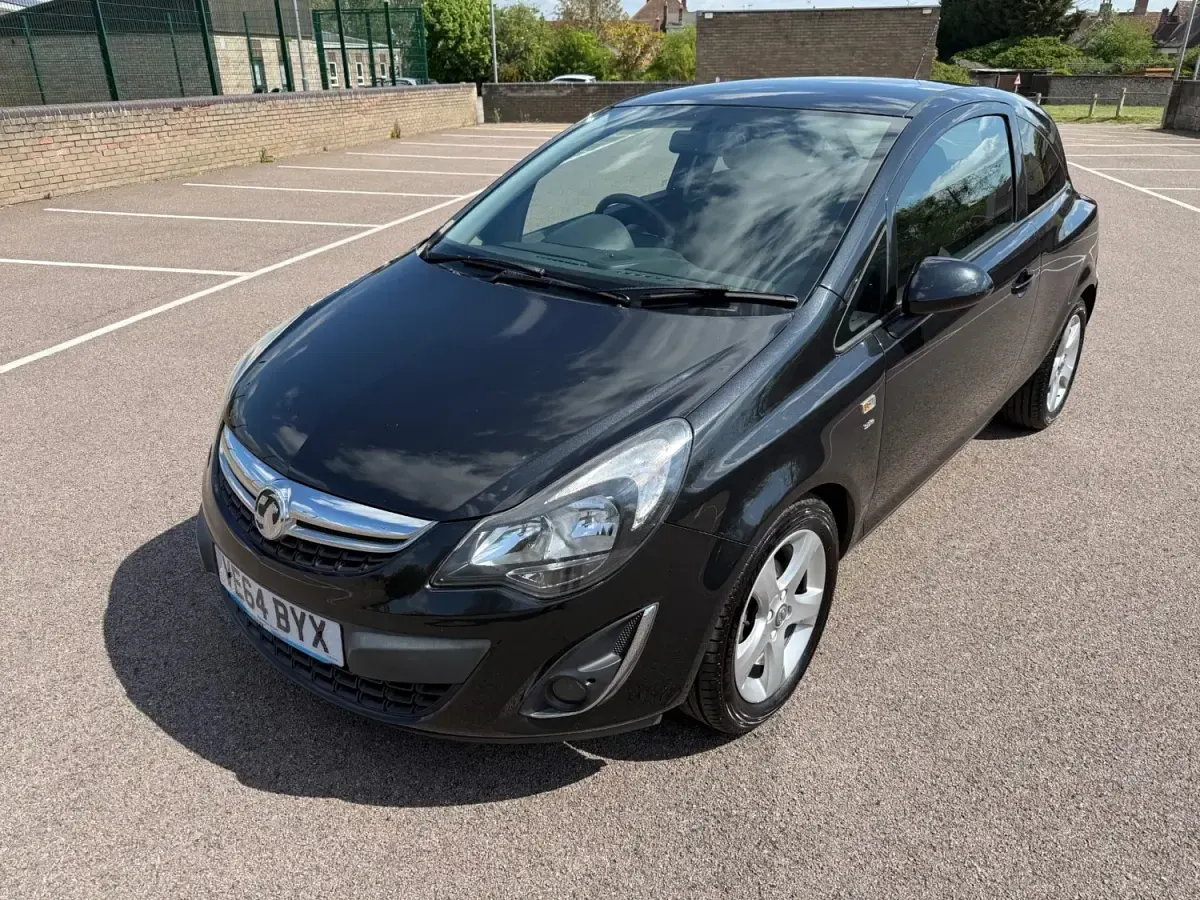 Second-hand Vauxhall Corsa 100 CP (73 kW) 2015 Negru Hatchback
