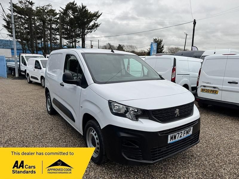 Used Peugeot Partner Premium 2022 White MPV