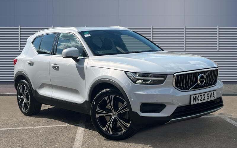 Silver Used 2022 Volvo XC40 Inscription SUV | £25,210 (Good price) - Image 1/4