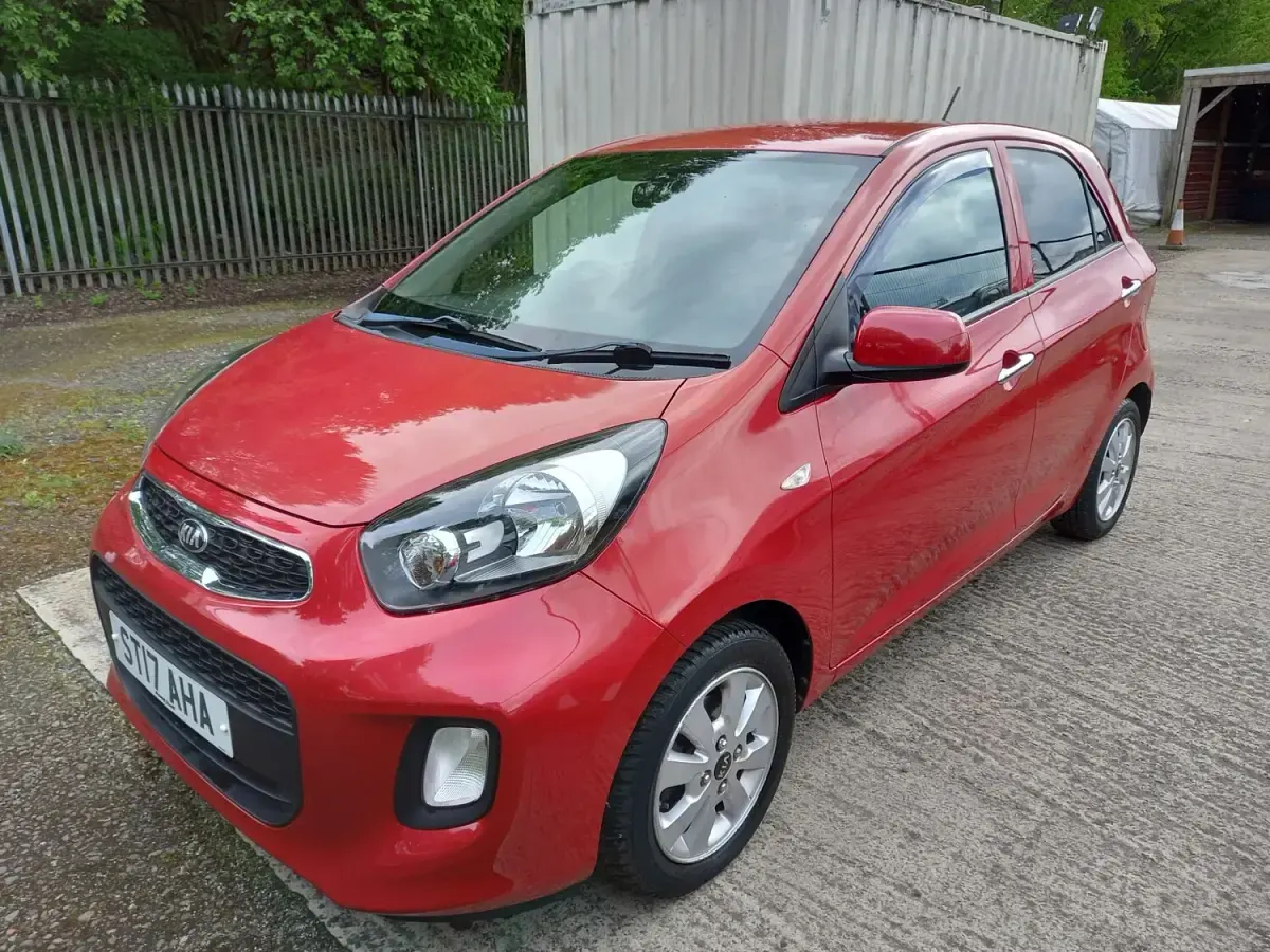 Used Kia Picanto 84 HP (61 kW) 2017 Red Hatchback