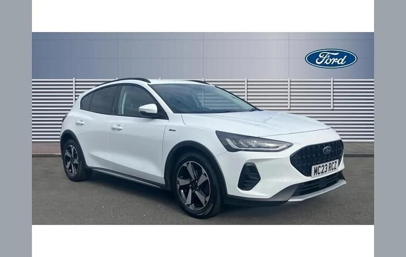 Used Ford Focus Active 125 HP (91 kW) 2023 White Hatchback