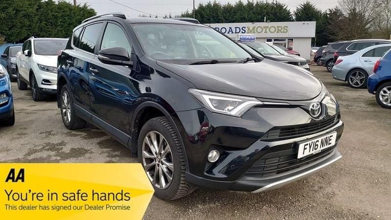 Used Toyota RAV4 143 HP (105 kW) 2016 Black SUV