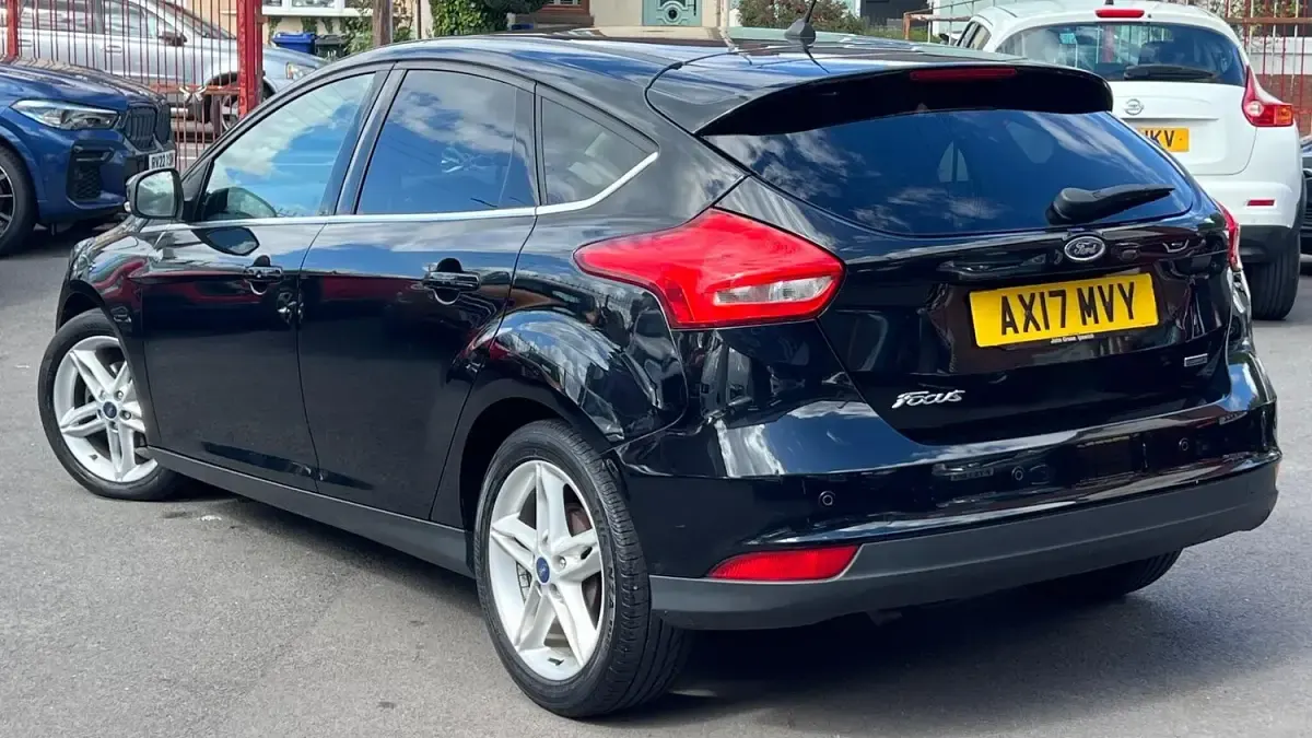 Used Ford Focus Titanium 100 HP (73 kW) 2017 Black Hatchback