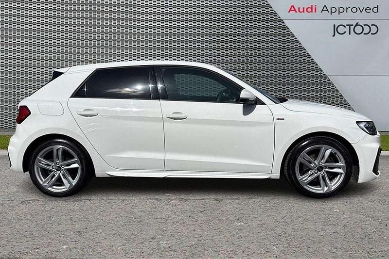 Used Audi A1 S-Line 108 HP (79 kW) 2023 White SUV