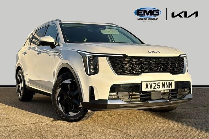 White New 2025 Kia Sorento SUV | £41,995 (Good price) - Image 1/1