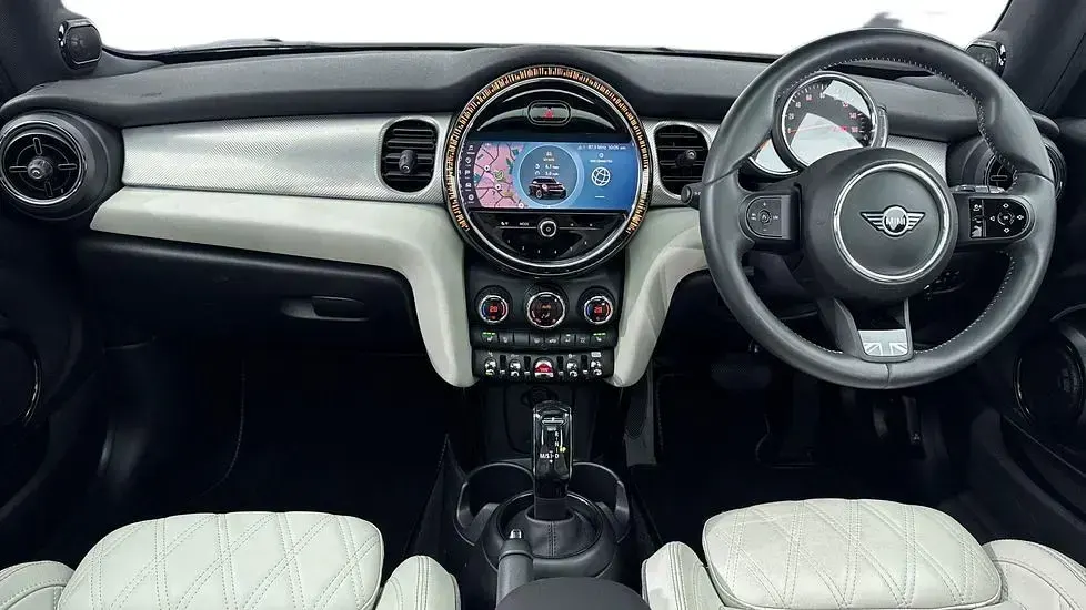 Used Mini Cooper Exclusive 134 HP (98 kW) 2022 Silver Hatchback