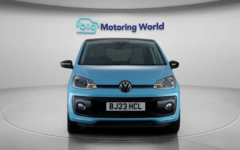Usado VW up! R-line 65 HP (47 kW) 2023 Azul Citadino