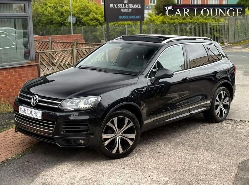 Black Used 2014 VW Touareg R-line SUV | £10,495 (Fair price) - Image 1/4
