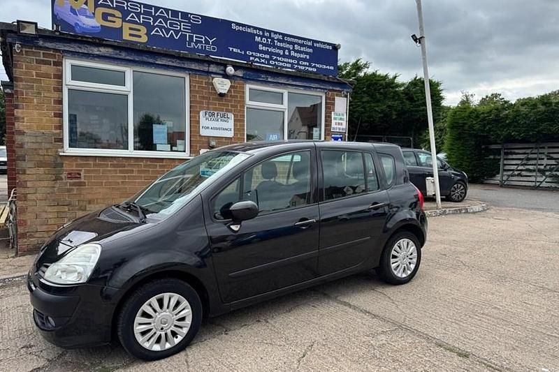 Used Renault Grand Modus Dynamique 88 HP (64 kW) 2011 Black MPV