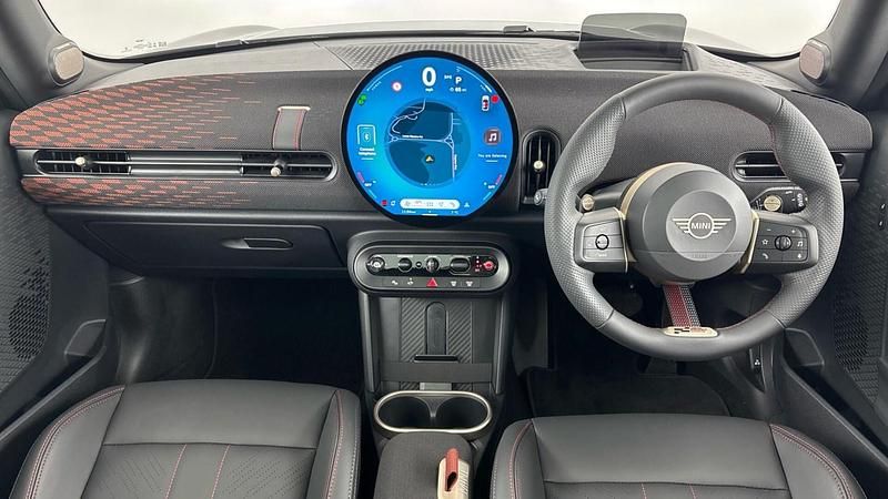 Used Mini Cooper Hatch 113 kW (154 HP) 2025 Black Hatchback