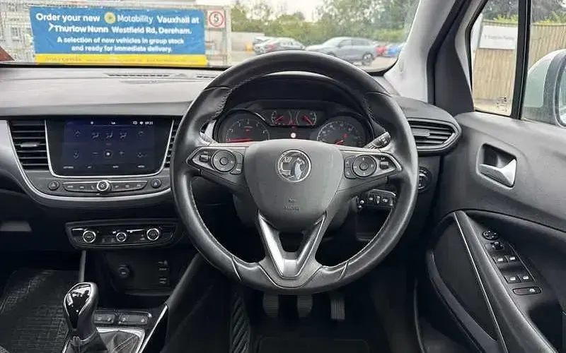 Used Vauxhall Crossland X S 110 HP (80 kW) 2018 Silver SUV