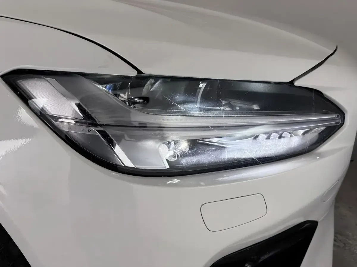Usado Volvo V90 CC 2022 Blanco Familiar