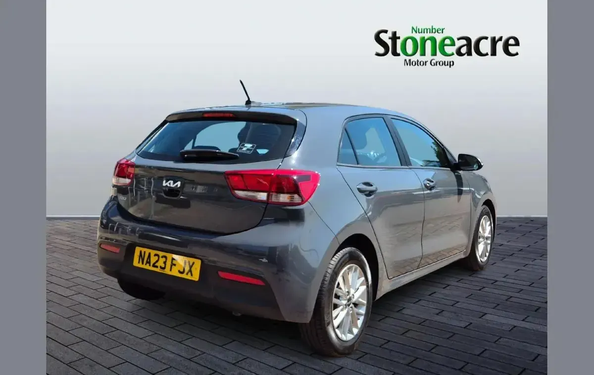 Used Kia Rio 84 HP (61 kW) 2023 Grey Hatchback