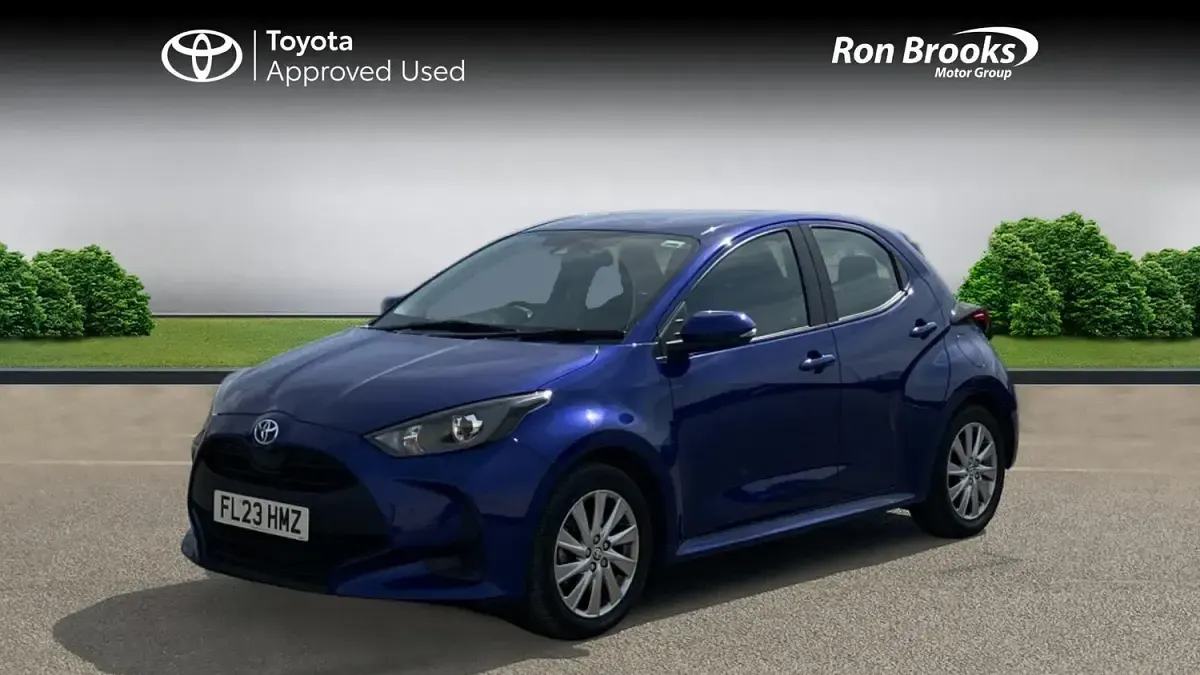 Used Toyota Yaris 2023 Blue Hatchback