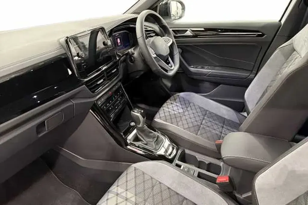 New VW T-Roc 150 HP (110 kW) 2026 SUV