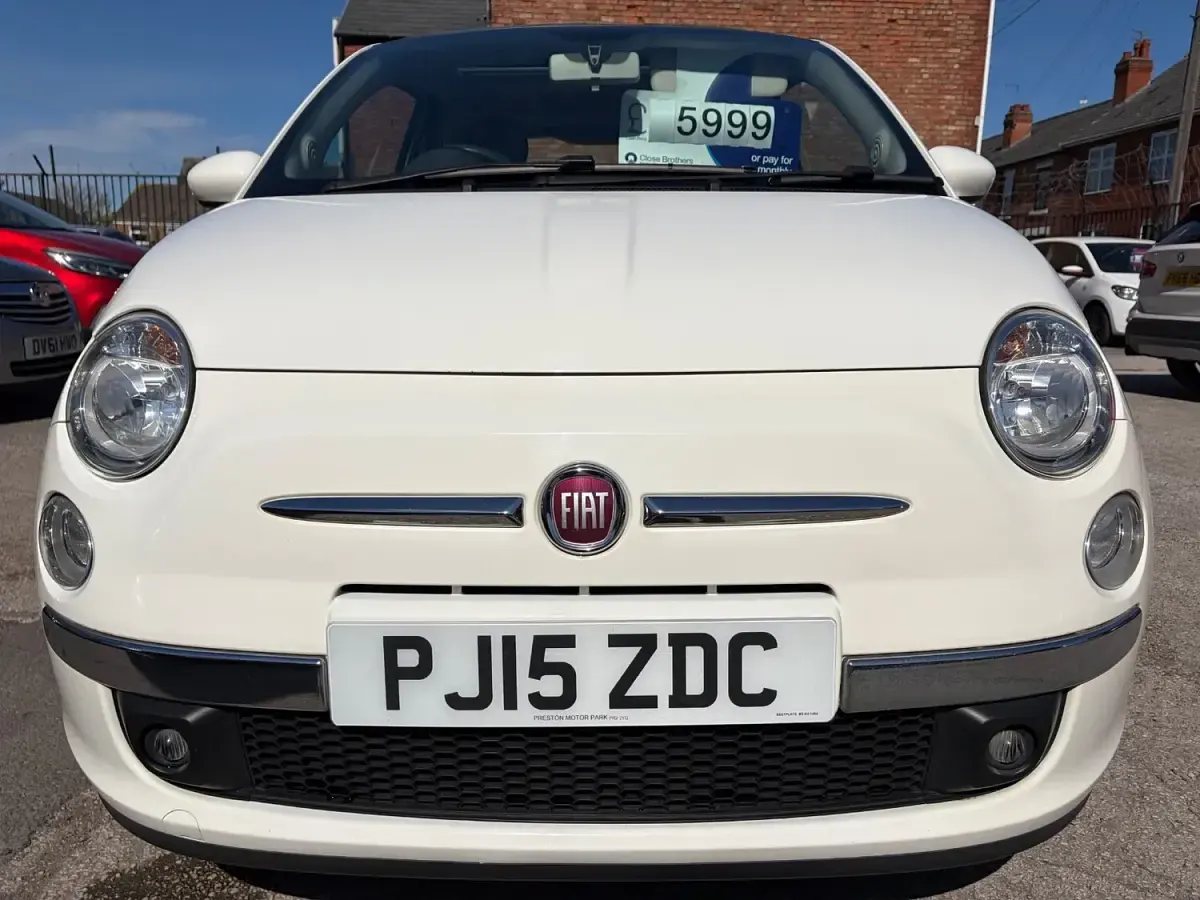 Used Fiat 500 Lounge 69 HP (50 kW) 2015 White Hatchback