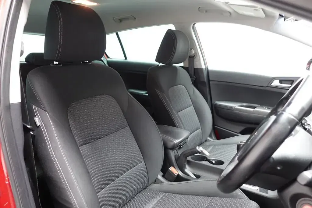 Used Kia Sportage 134 HP (98 kW) 2020 Red SUV