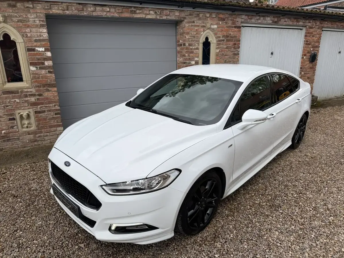 Used Ford Mondeo ST-Line 150 HP (110 kW) 2019 White Hatchback