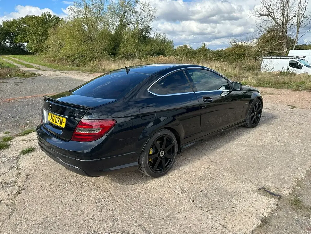 Usado Mercedes C250 AMG 2012 Preto Coupé