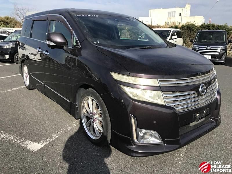 Used Nissan Elgrand 2011 Purple MPV