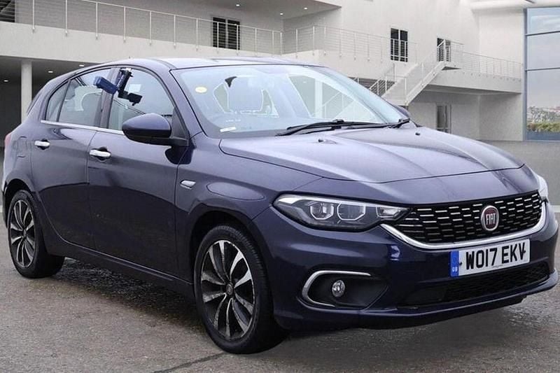 Blue Used 2017 Fiat Tipo Lounge Hatchback | £4,500 (Fair price) - Image 1/1
