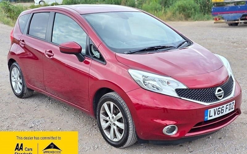 Red Used 2015 Nissan Note Acenta Premium MPV | £8,488 (Fair price) - Image 1/4
