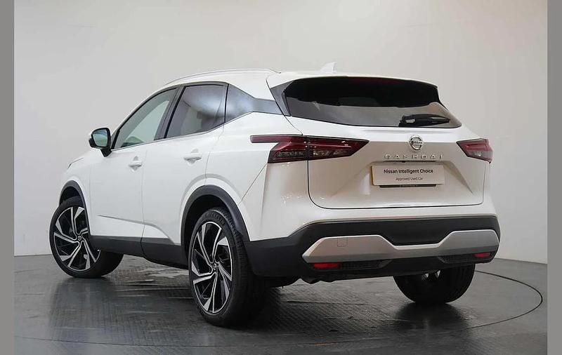 Used Nissan Qashqai Tekna+ 155 HP (114 kW) 2022 White SUV