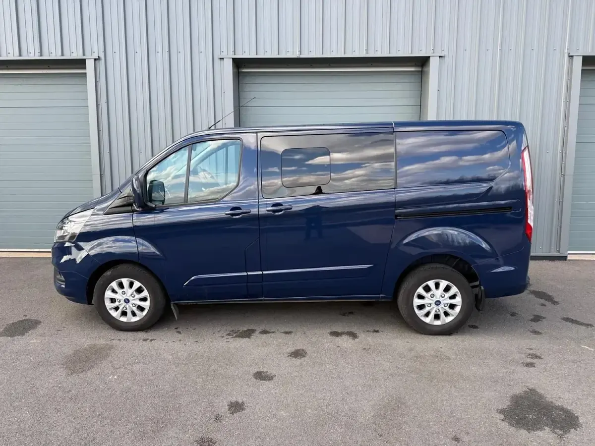 Używany Ford Transit Custom Limited 170 KM (125 kW) 2023 Niebieski Van