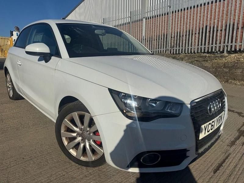 Used Audi A1 Sport 86 HP (63 kW) 2011 White Hatchback