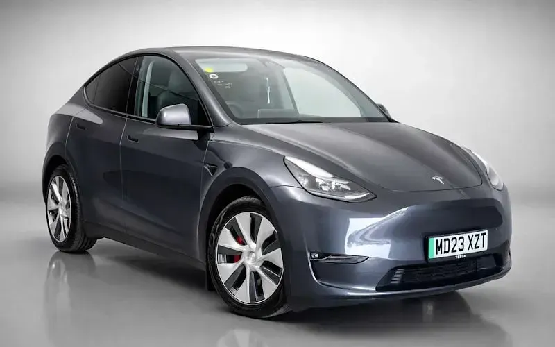 Used Tesla Model Y Long Range AWD 286 kW (389 HP) 2025 SUV