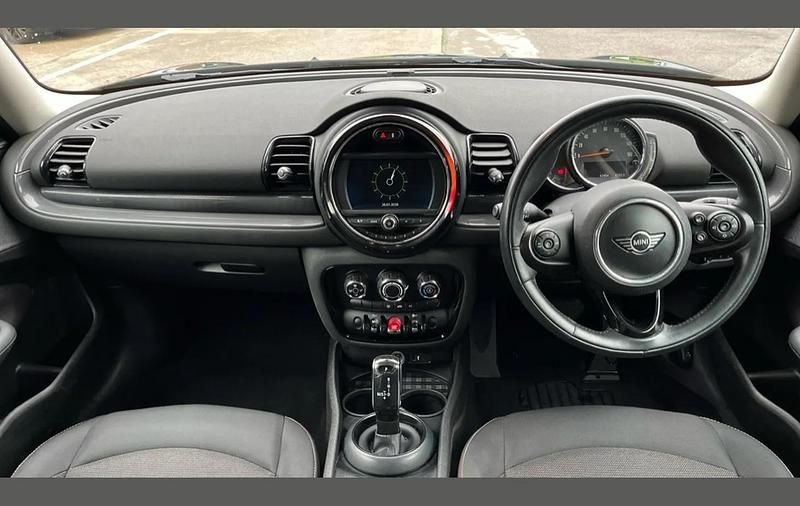 Used Mini Cooper Clubman 134 HP (98 kW) 2018 Green Estate