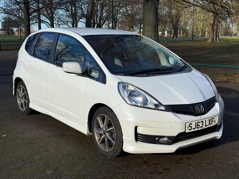 Used Honda Jazz SI 2013 White Hatchback