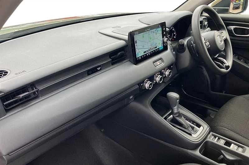 Used Honda HR-V Elegance 131 HP (96 kW) 2023 Beige SUV