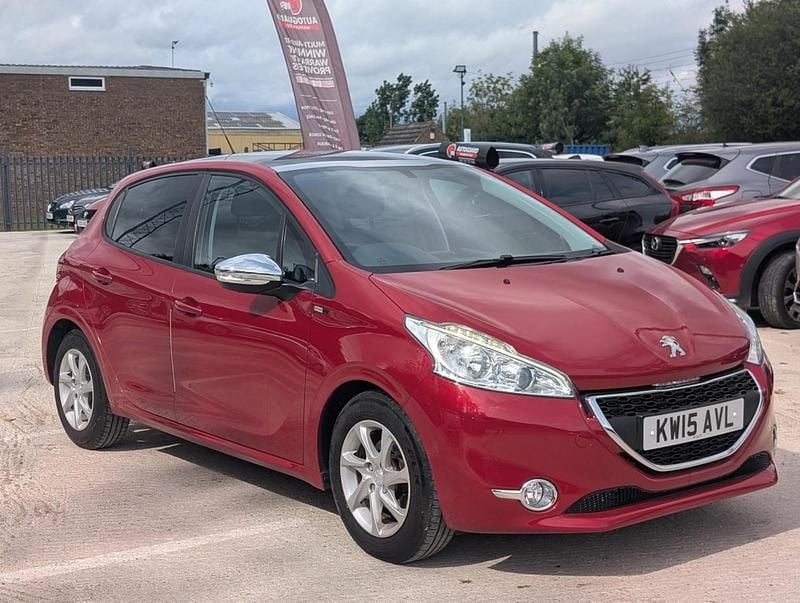 Red Used 2015 Peugeot 208 Style Hatchback | £5,395 (Good price) - Image 1/4