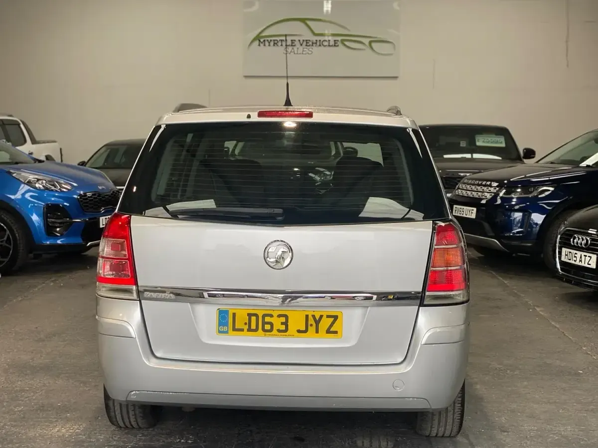 Used Vauxhall Zafira 115 HP (84 kW) 2013 Silver MPV