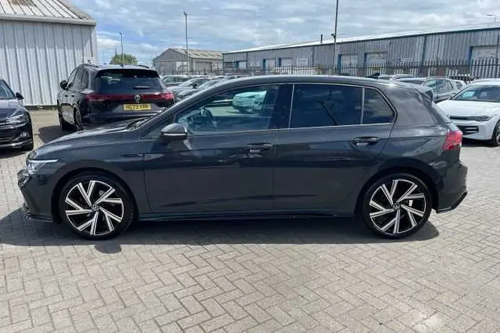 Used VW Golf VIII 130 HP (95 kW) 2024