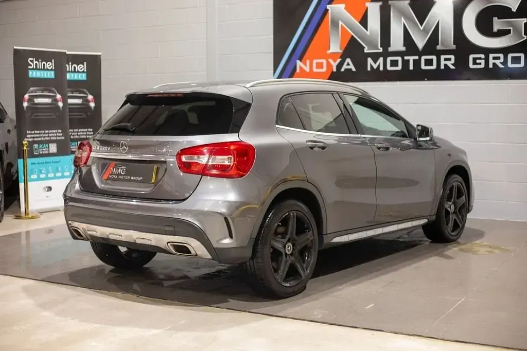 Usado Mercedes GLA220 Executive 177 HP (130 kW) 2017 Cinzento SUV