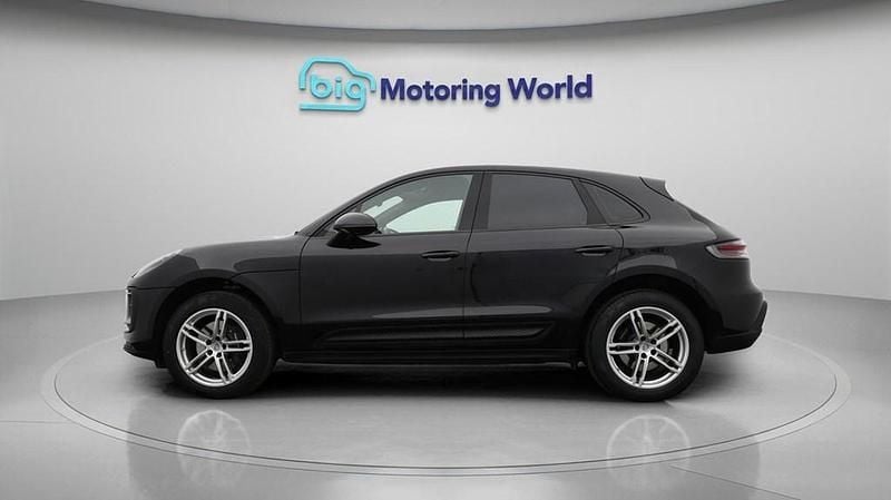 Used Porsche Macan 265 HP (194 kW) 2023 Black SUV
