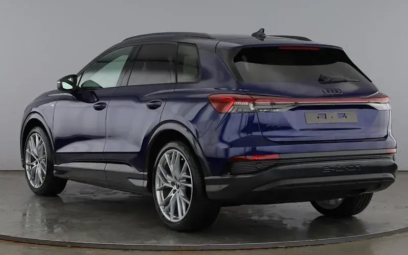 New Audi Q4 e-tron Black Edition 210 kW (286 HP) 2026 SUV