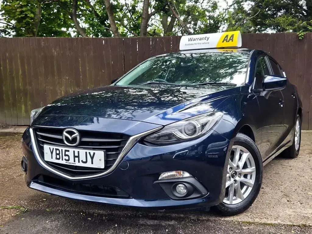 Used Mazda 3 165 HP (121 kW) 2015 Blue Hatchback