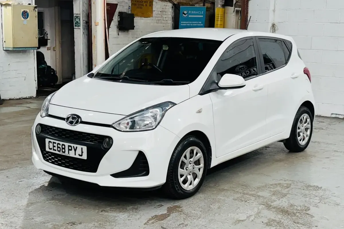 Used Hyundai i10 SE 2018 White Hatchback