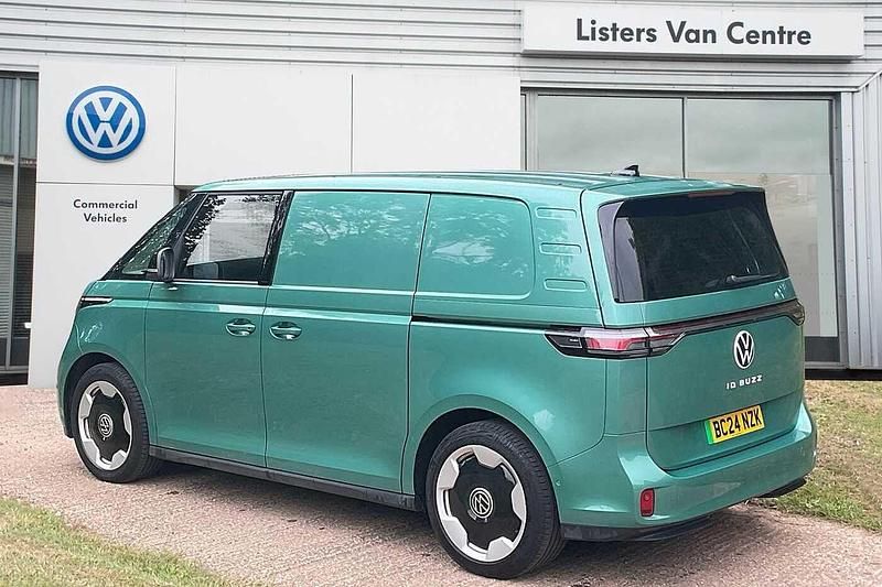 Used VW ID. Buzz 150 kW (204 HP) 2024 Green MPV
